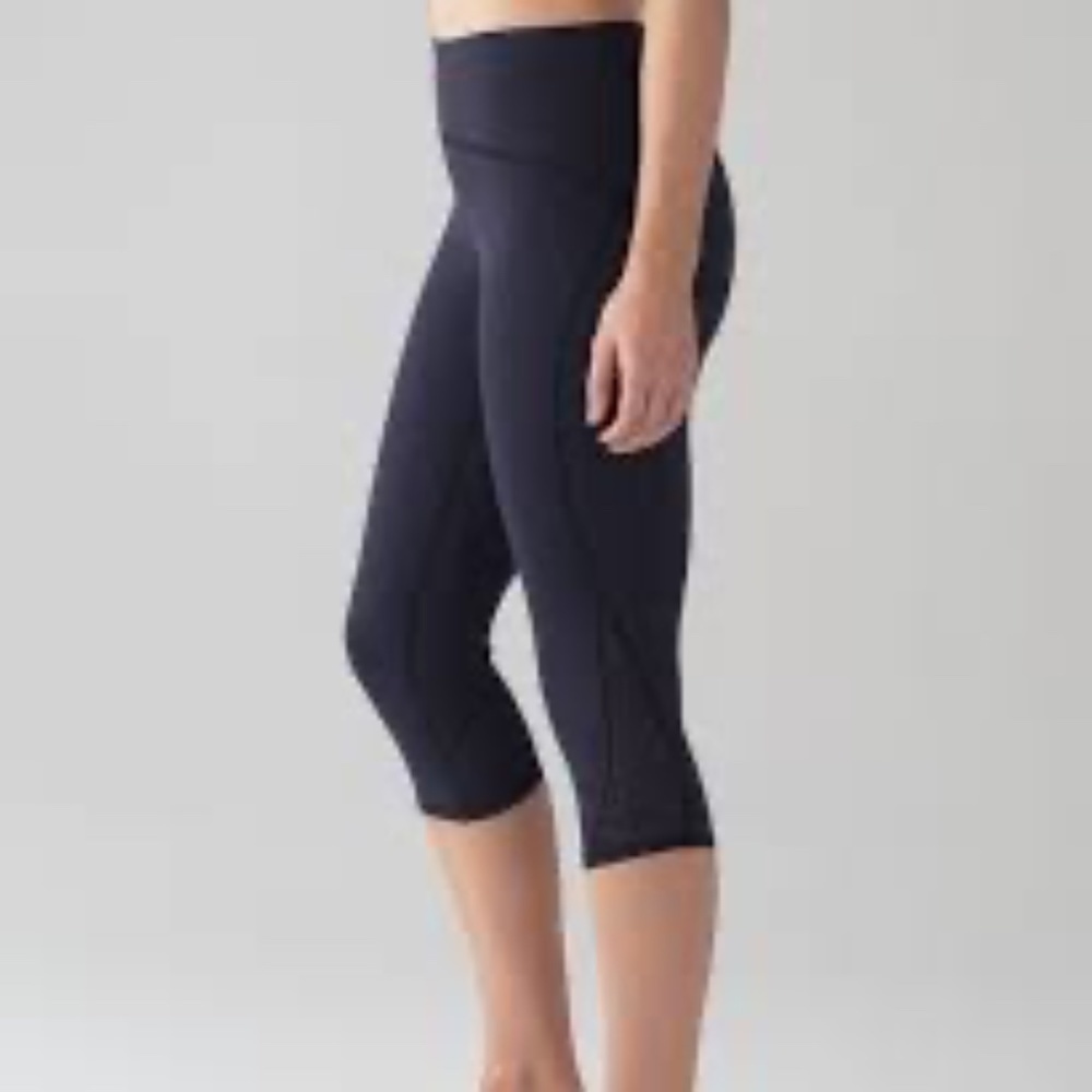 Lululemon Lean In Crop 17" In Midnight Navy Blue Women's Size 4